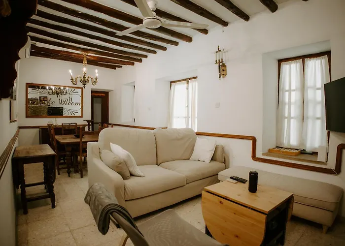 Retreat Kritou Tera *