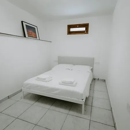 Retreat Kritou Tera