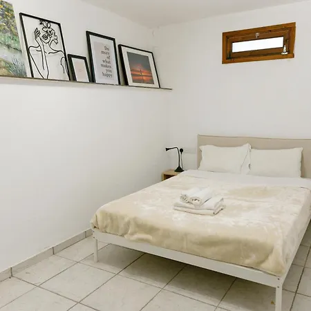 Retreat Kritou Tera *