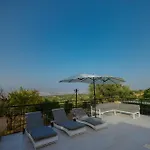 Retreat Kritou Tera